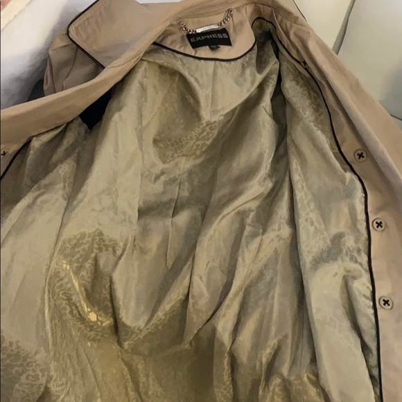 NWOT EXPRESS TAN/BLACK LEATHER TRIM TRENCH COAT! - Picture 6 of 6